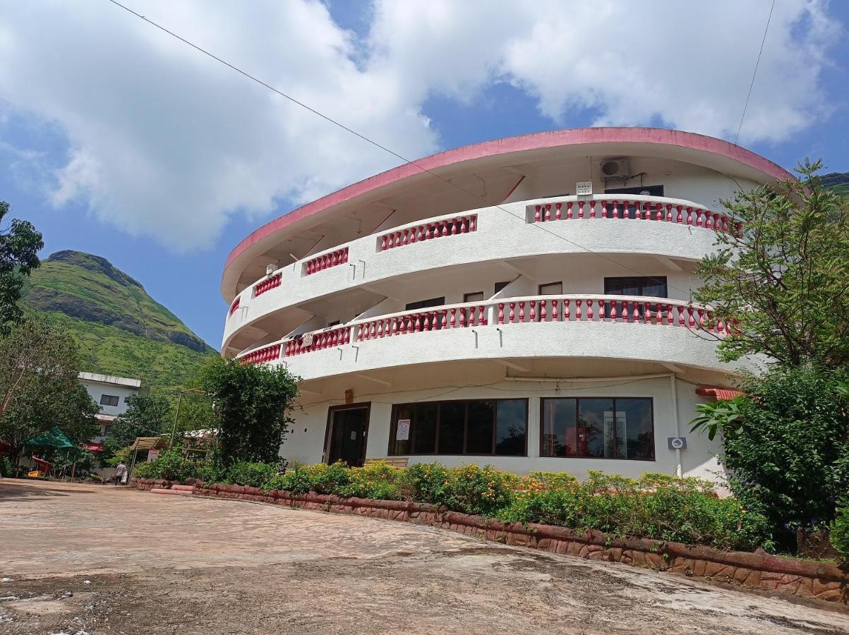 Golden Resort And Farm Nashik Exterior photo