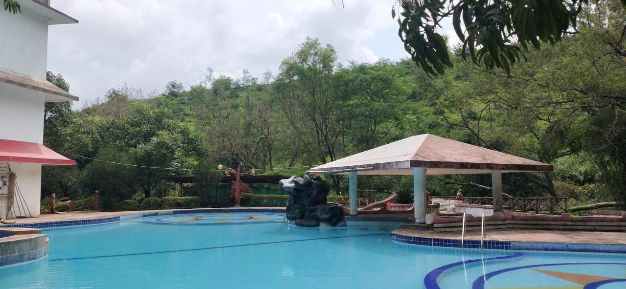 Golden Resort And Farm Nashik Exterior photo