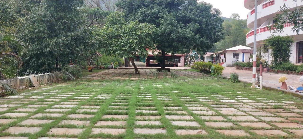 Golden Resort And Farm Nashik Exterior photo