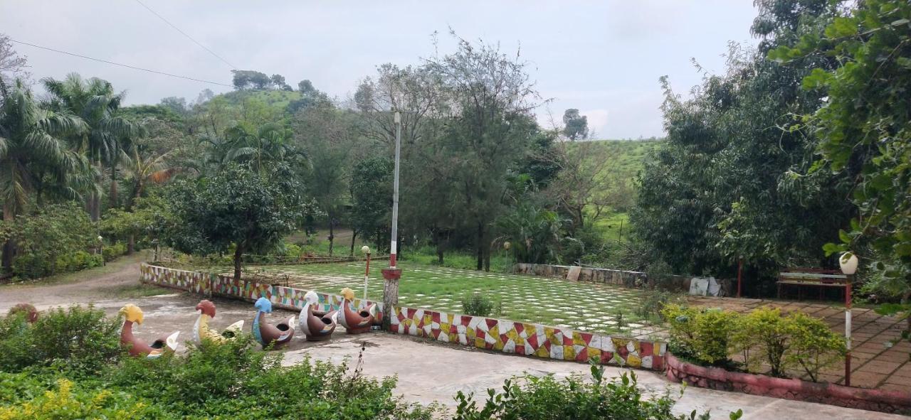 Golden Resort And Farm Nashik Exterior photo